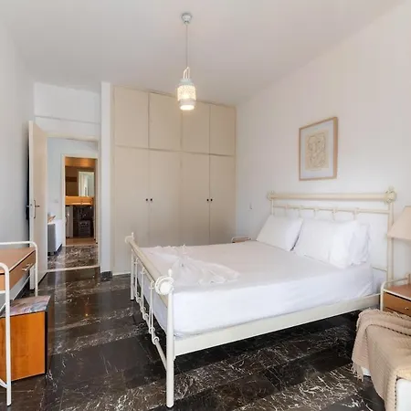 Eln's Sunlit עיר רודוס